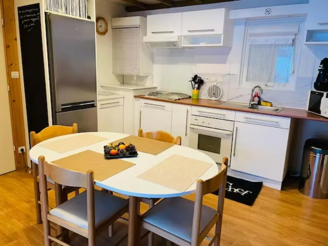 Chalet 77 Proche S Besse Villa Egliseneuve-d'Entraigues France